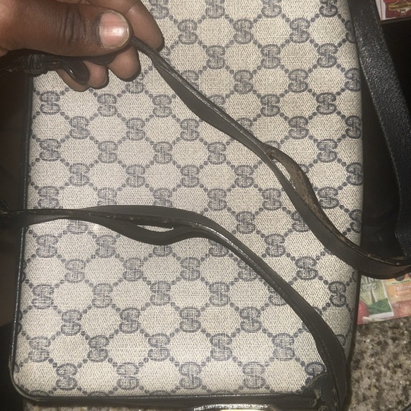 Gucci Crossbody - Picture 10 of 10